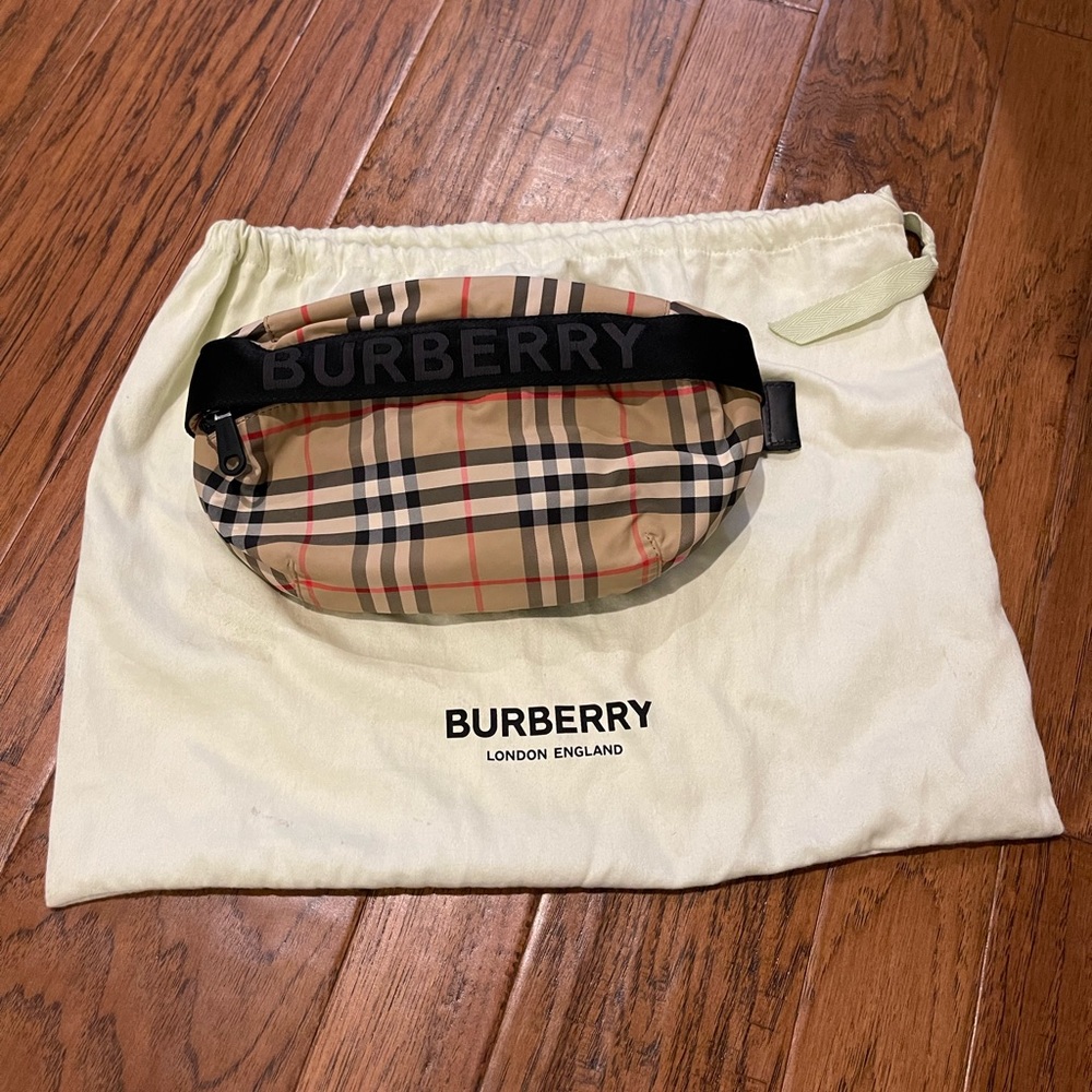 Burberry crossbody